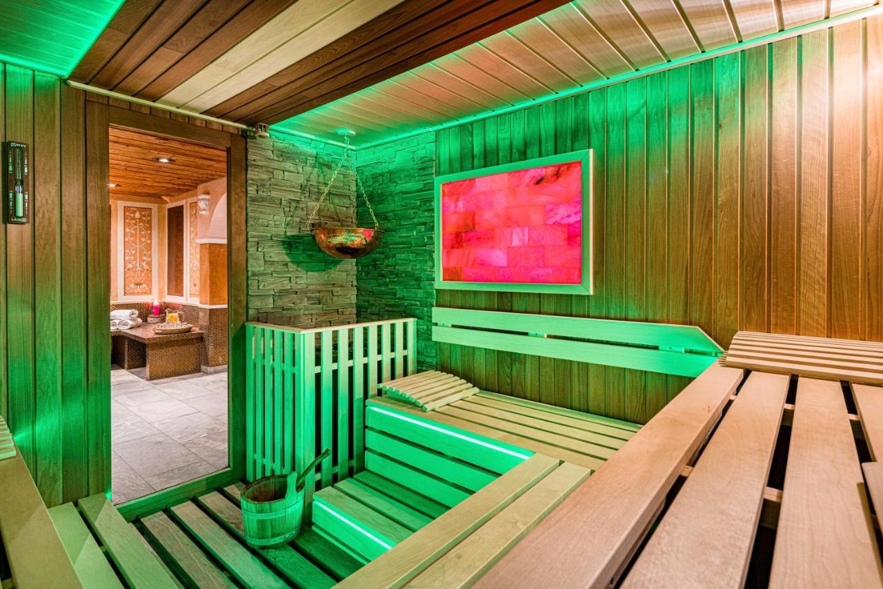 Alpin & Wellness Resort Hotel Ludwig Royal Оберщауфен Екстериор снимка