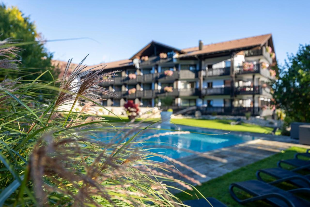Alpin & Wellness Resort Hotel Ludwig Royal Оберщауфен Екстериор снимка