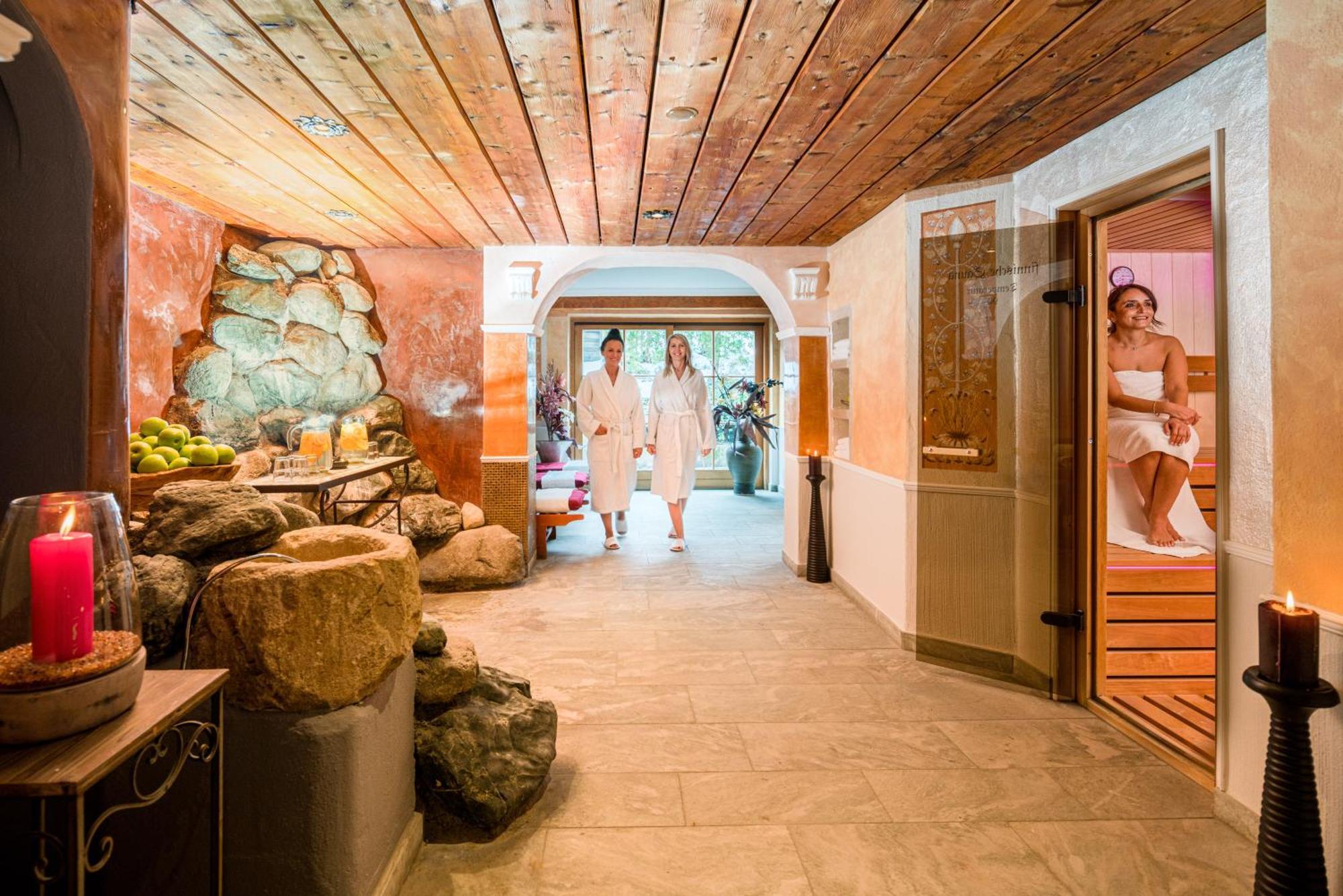 Alpin & Wellness Resort Hotel Ludwig Royal Оберщауфен Екстериор снимка