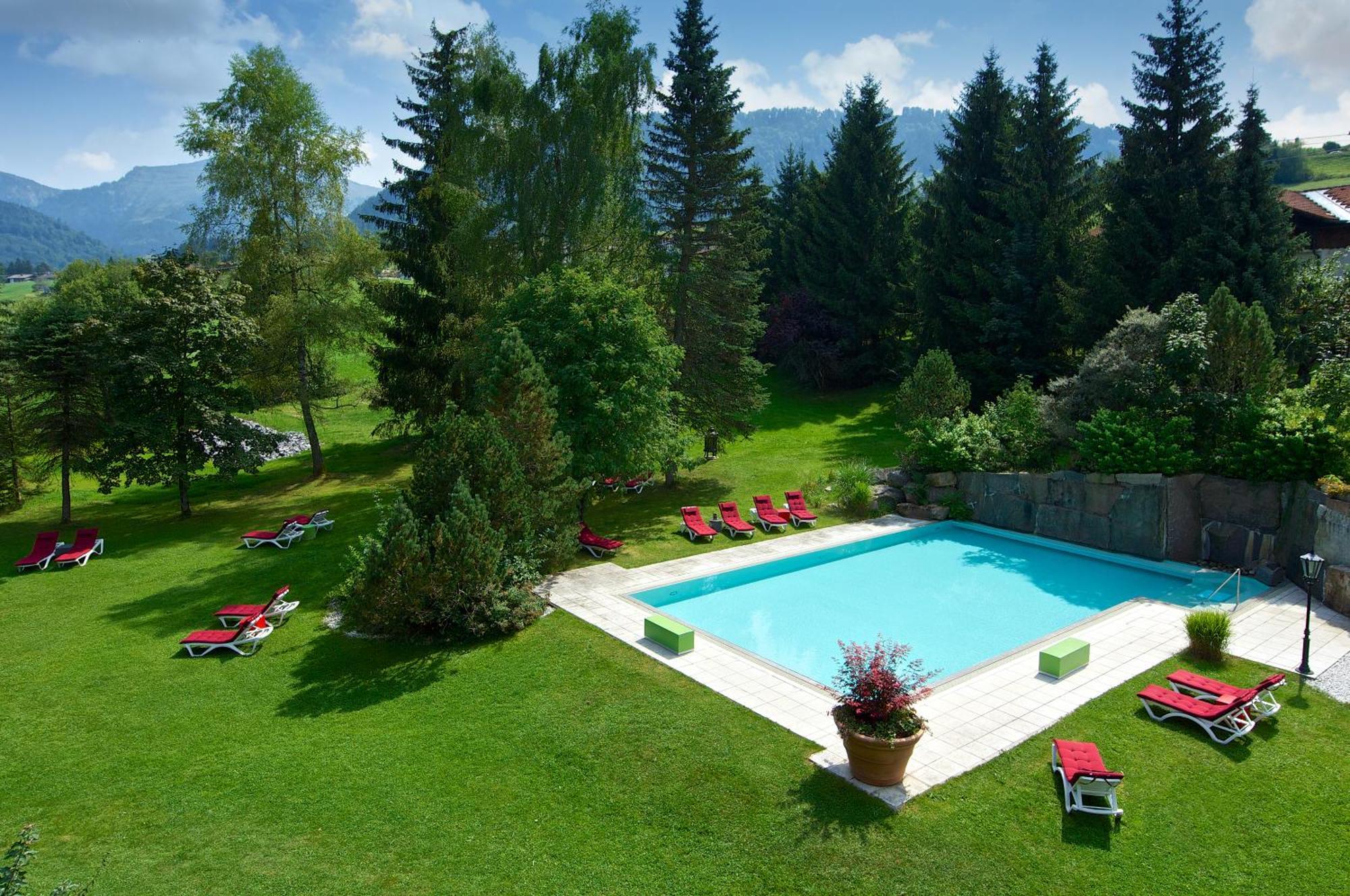 Alpin & Wellness Resort Hotel Ludwig Royal Оберщауфен Екстериор снимка